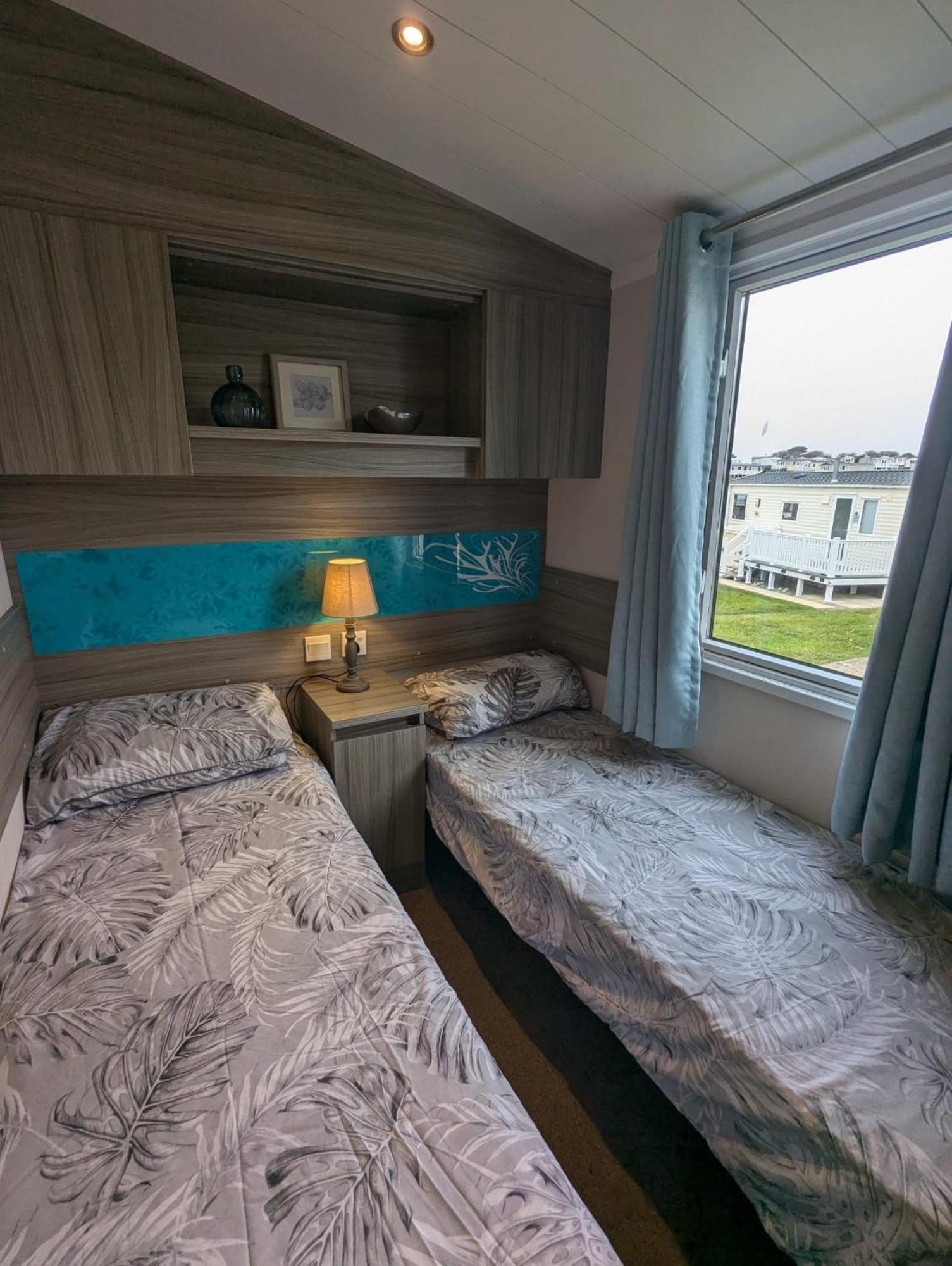 Beautifully Presented Dog Friendly Caravan On Very Popular Littlesea Holiday Haven Park Weymouth Wyke Regis Ngoại thất bức ảnh